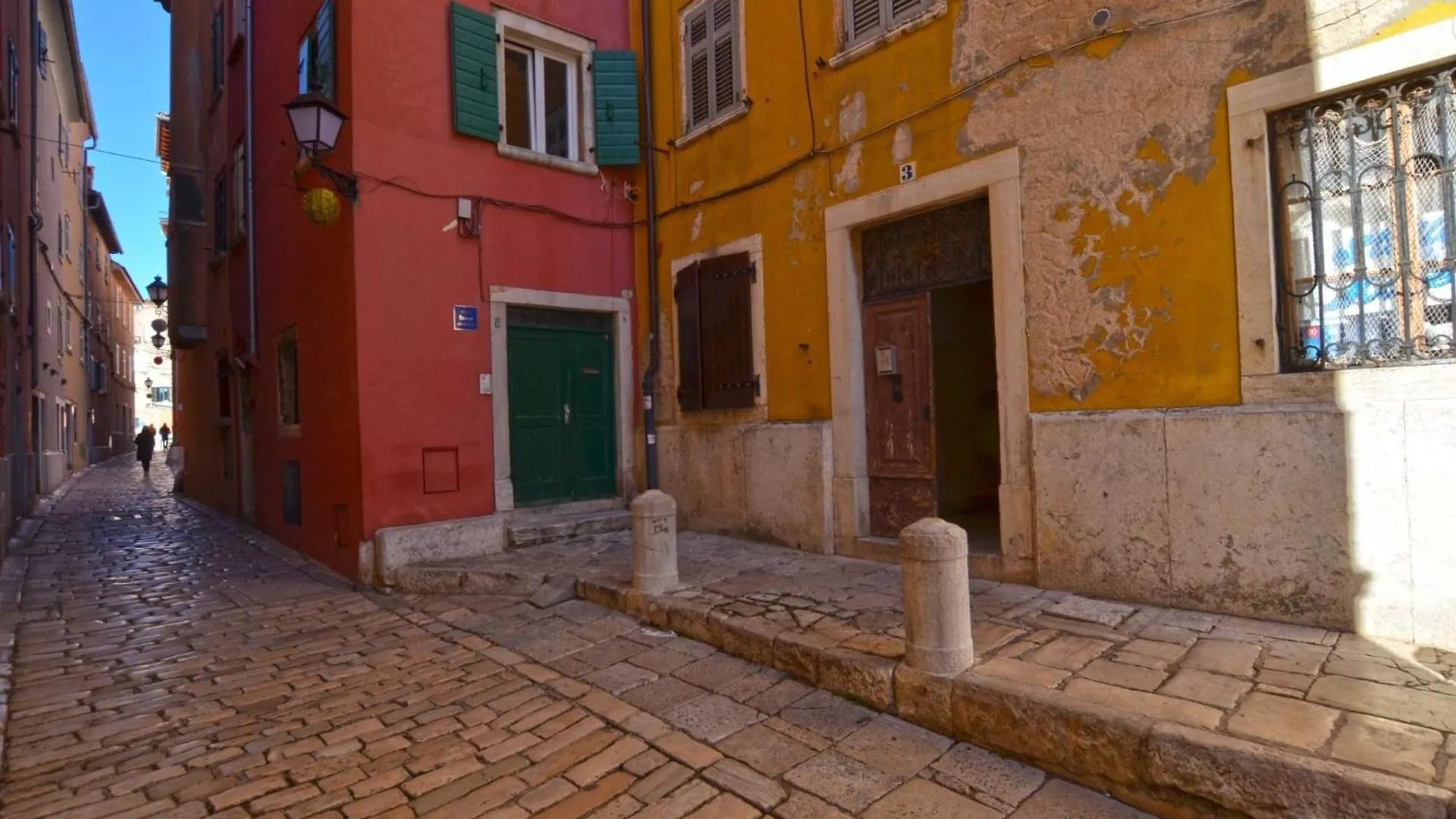 Classy And Modern Old Town Quarter Apartment Rovinj